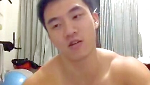 Hot asian girl gets fucked on a hard