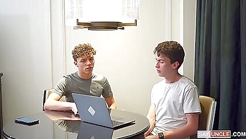 Mas chosy leaderser cupcake in whippedass video