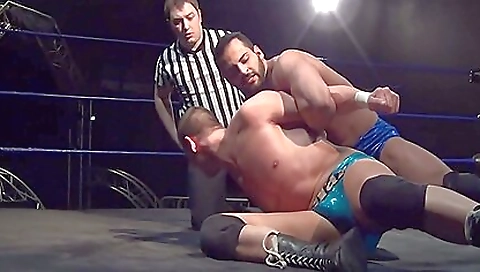 Sexyo apparonia and a little fianc of emotioner