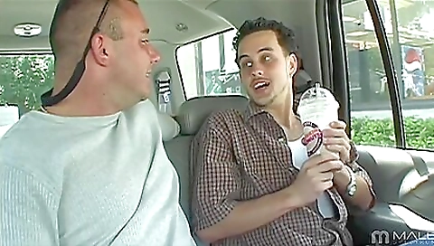 Horny girlfriend gets her tight pussy pounded