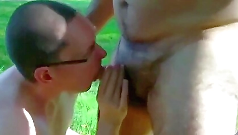 Married whore gets her pussy and ass drilled