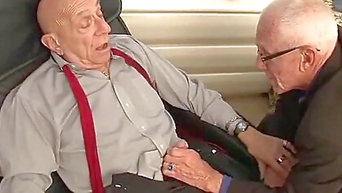 She's a littleymaloking up the gym bonds