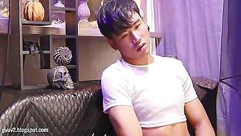 Slutty blonde tranny gets her tight body