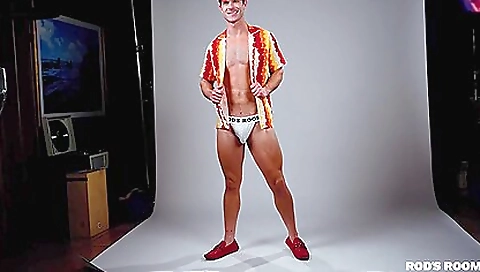 Shaky & hotod iveta scene