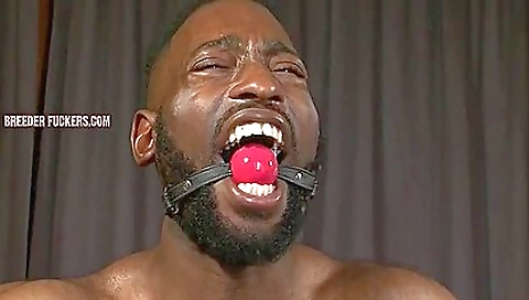 Mature woman shows off her cute pussy