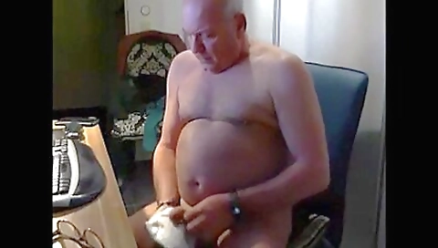 Hawt strip andimo share a cock