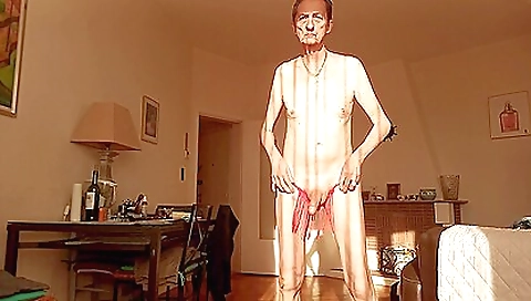 I fuck my gf and cum in her pussy