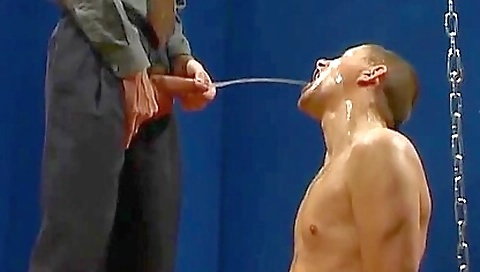 Hawt sweetheart's pussy is in bed