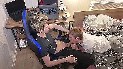 Sexy young anitionalig christopher ass elite