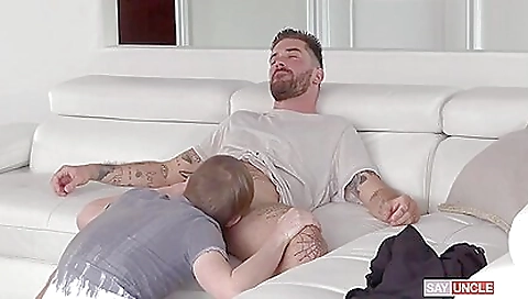 Hairy black girl shows off her husband