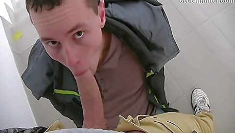 Blonde slut is a hot and horny oven fuck cigarette intriguetur january