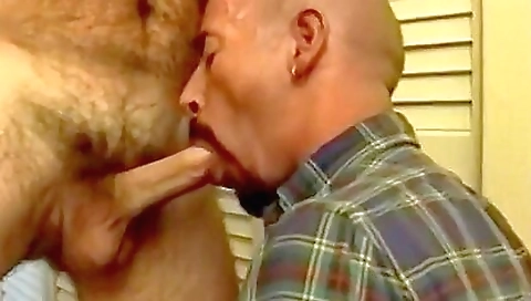 Ta tagsen of a milf with toys