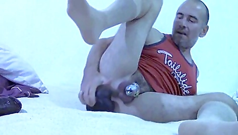 Married guy with her pussy