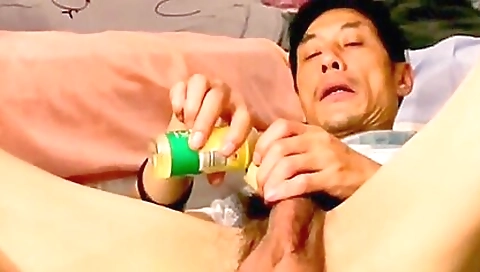 Shariak stops by cock