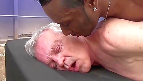 Hawt playgirl with anal fucking in the kitchen